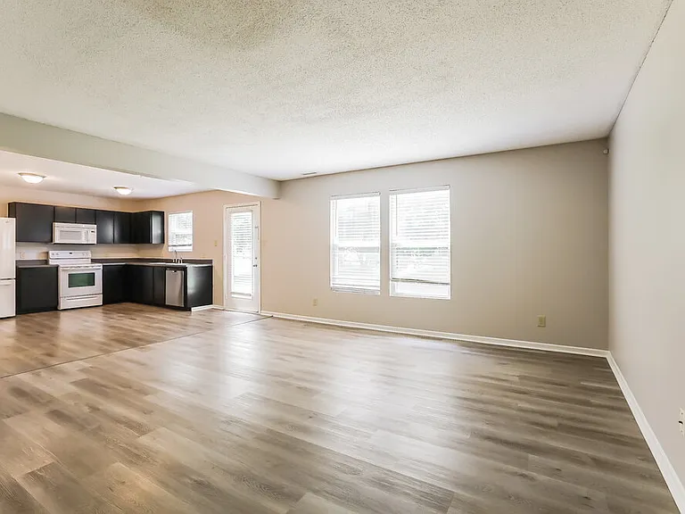 9205 Middlebury Way — Photo 5