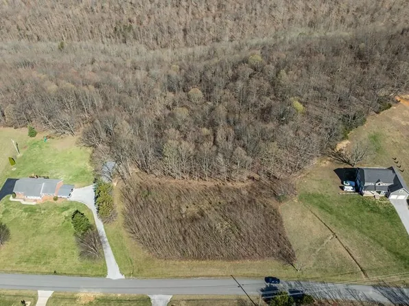 34 Brotherton Dr, Cookeville, TN 38506