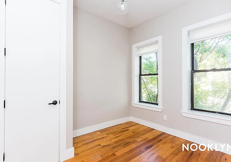 566 Maple St #2F — Photo 8