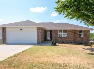3355 S Valley View Dr, Springfield, MO 65807