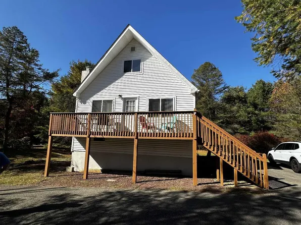 105 Bull Run, Long Pond, PA 18334