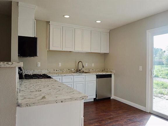 4th image of 2317 Thelma Ave
