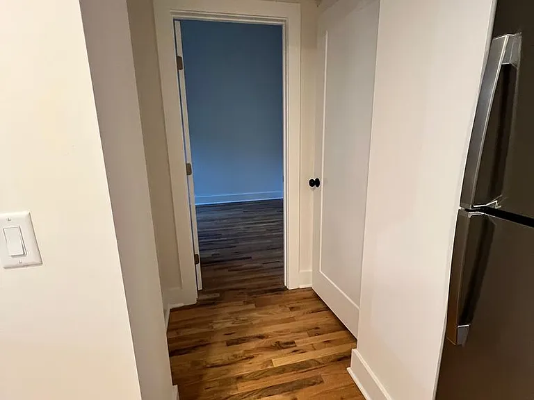 106 E Broad St — Photo 14