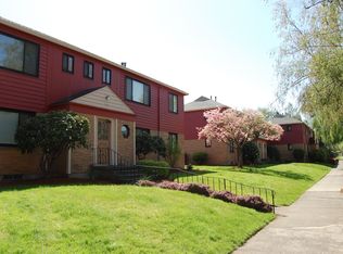 2006-2112 SE Pine St #3, Portland, OR