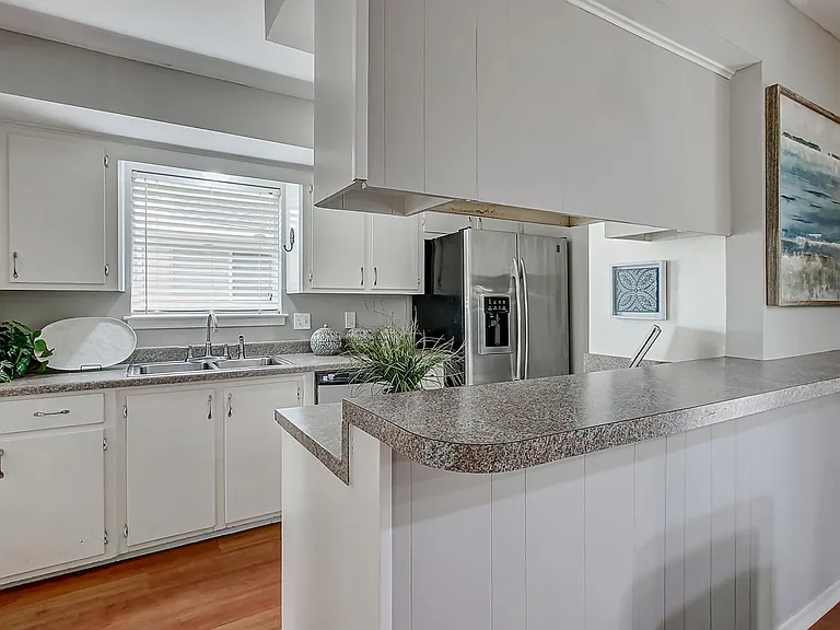 6014 De Lange Ln — Photo 12