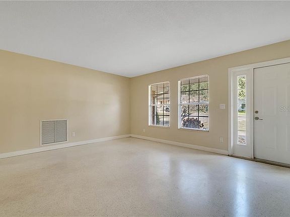 4th image of 1732 Virginia Dr