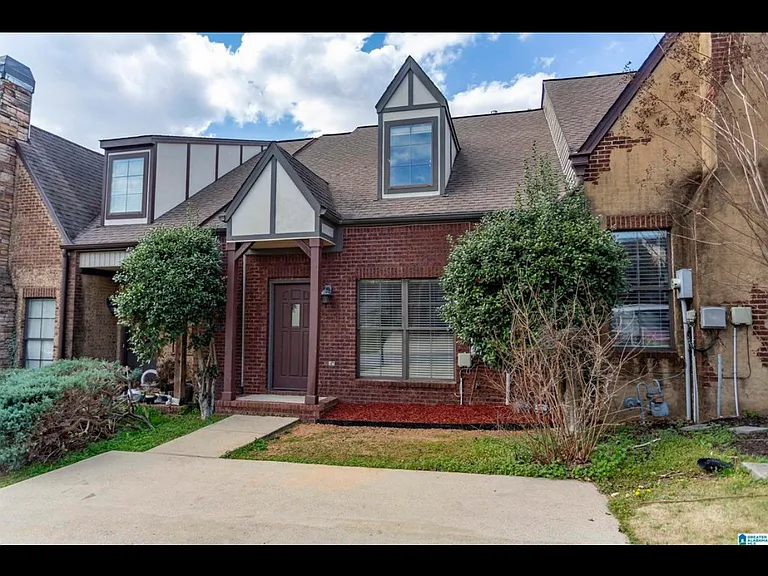 4137 Seabrook Ln — Photo 1