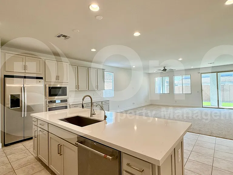 14255 W Alameda Rd — Photo 4