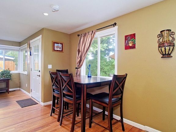 5th image of 15322 SE 38th Pl