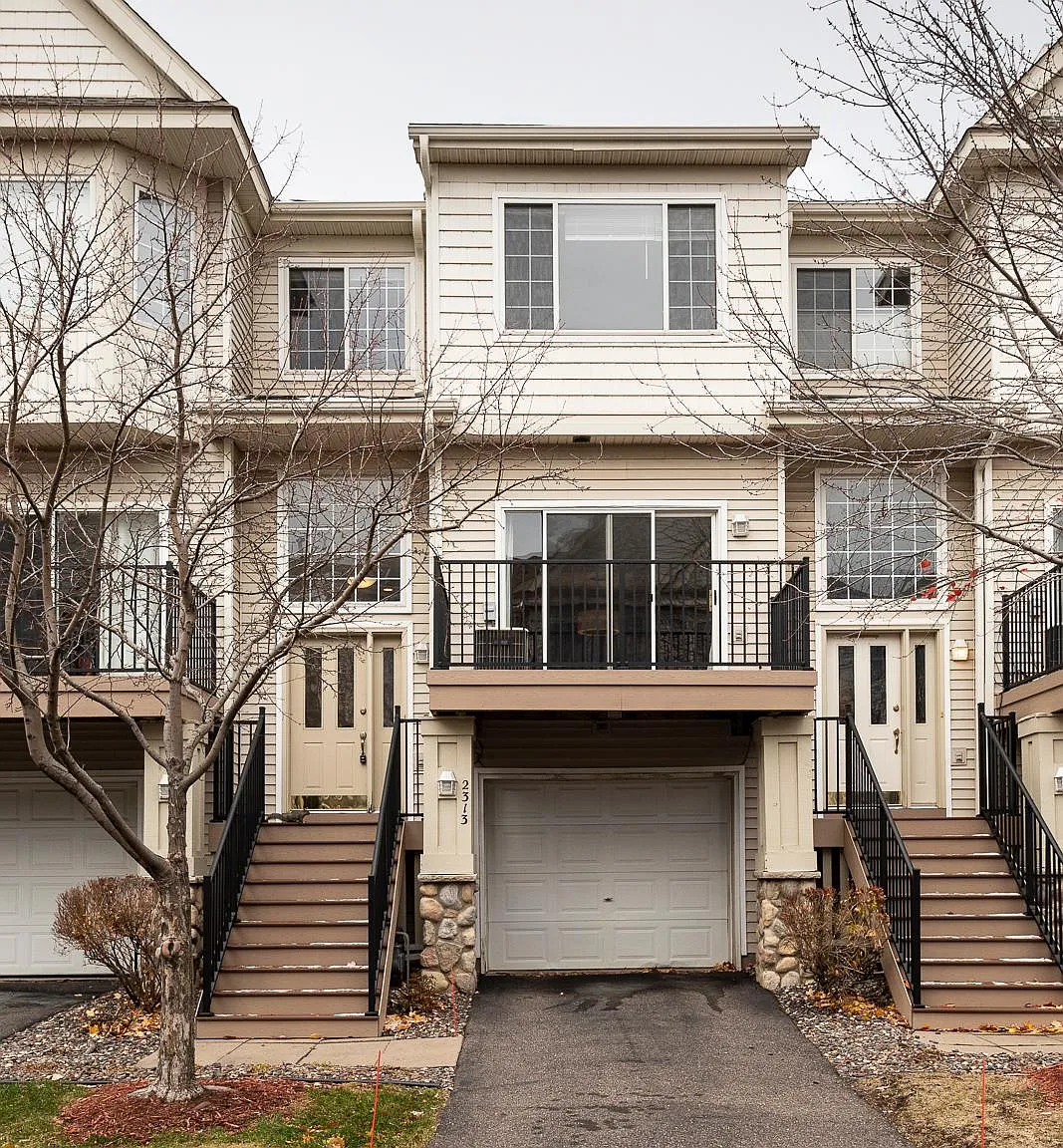 2 bed, 1.5 bath, 1500 sqft, $2,100 — Photo 1