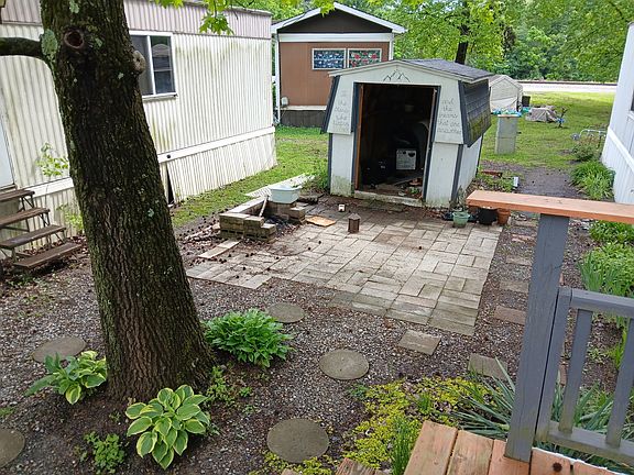 4th image of 231 S Court St #40