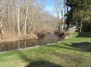 106 W Main St, Chester, CT 06412