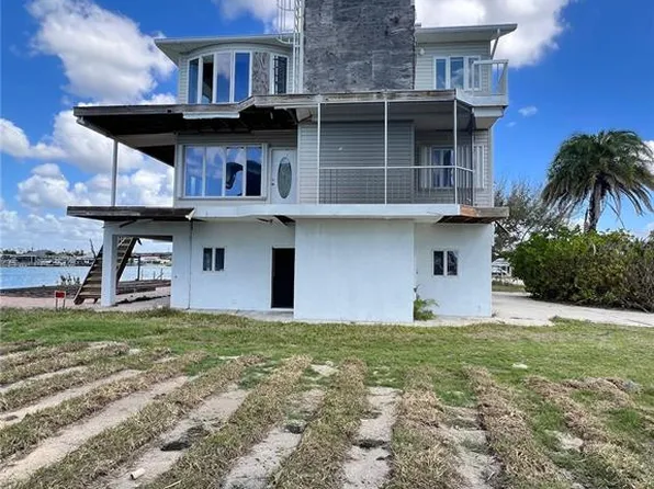 1922 Mississippi Ave, Grove City, FL 34224