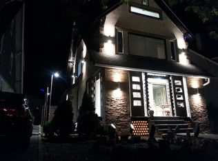 18 Saint Pauls Pl, New Rochelle, NY 10801