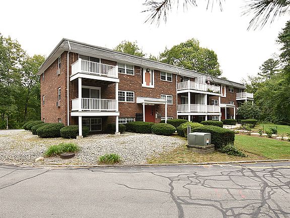 4th image of 11 Stonehenge Dr Unit 126E