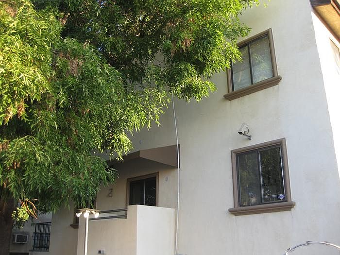 1st image of 11634 Victory Blvd Unit 1