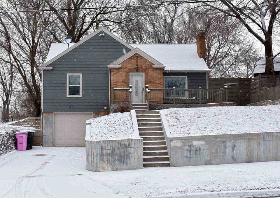 1st image of 211 36th St