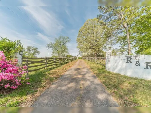 7680 Jefferson River Rd, Athens, GA 30607