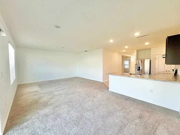 177 Sofia Ln — Photo 12