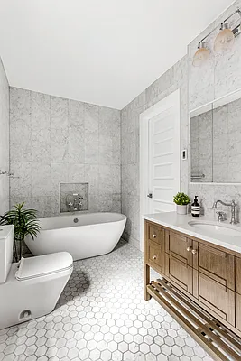 Bathroom, photo 2
