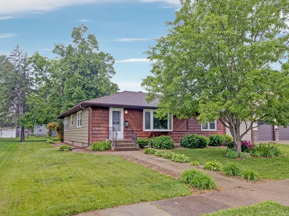 1010 3rd St, Farmington, MN 55024