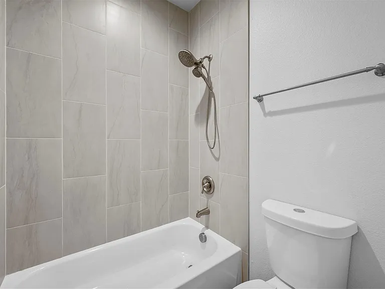 918 W Ford St — Photo 10