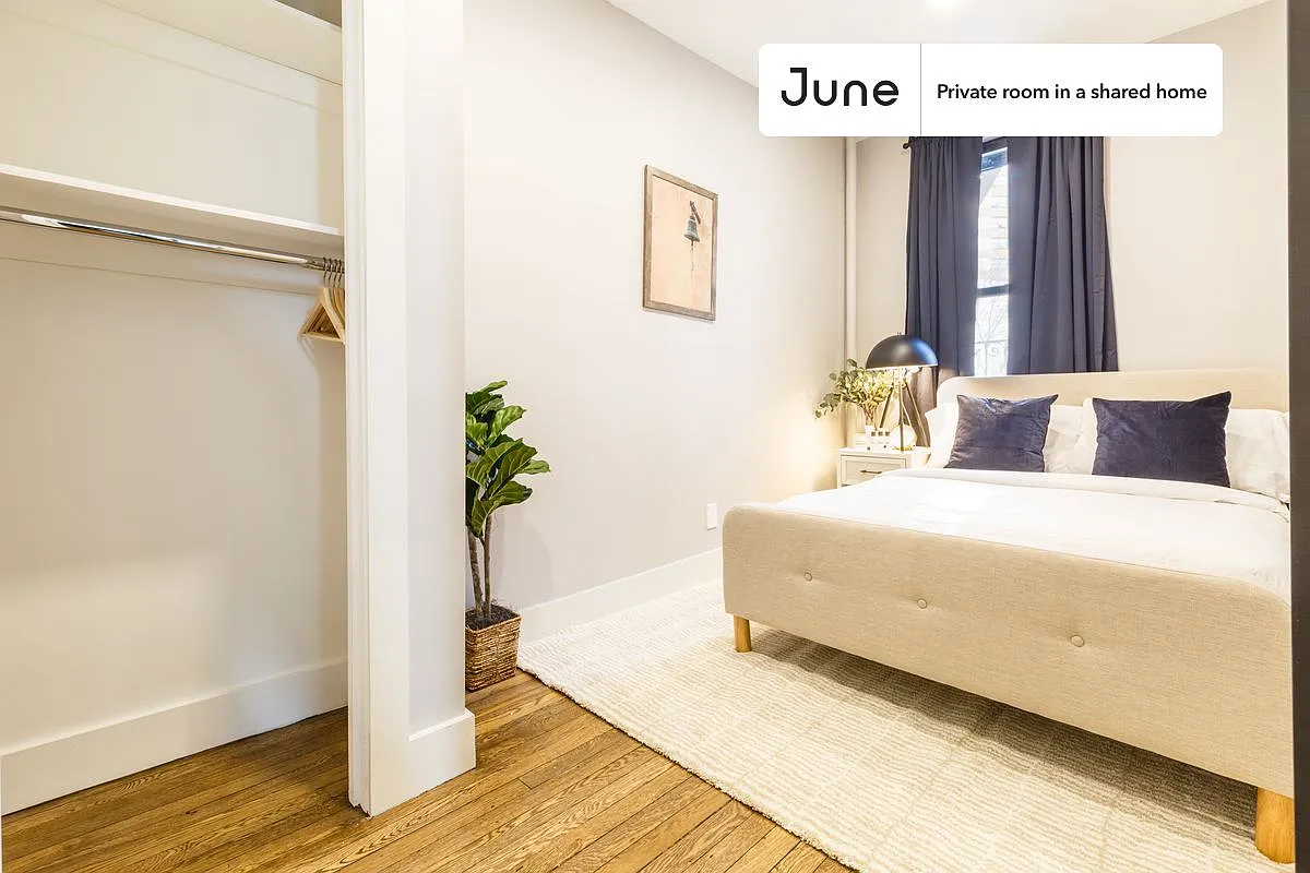 Full bedroom in 4 bed/2 bath home in Morningside Heights #324 D — Photo 1