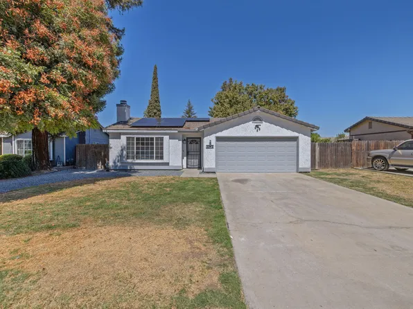 2242 W Delta Avenue, Visalia, CA 93291