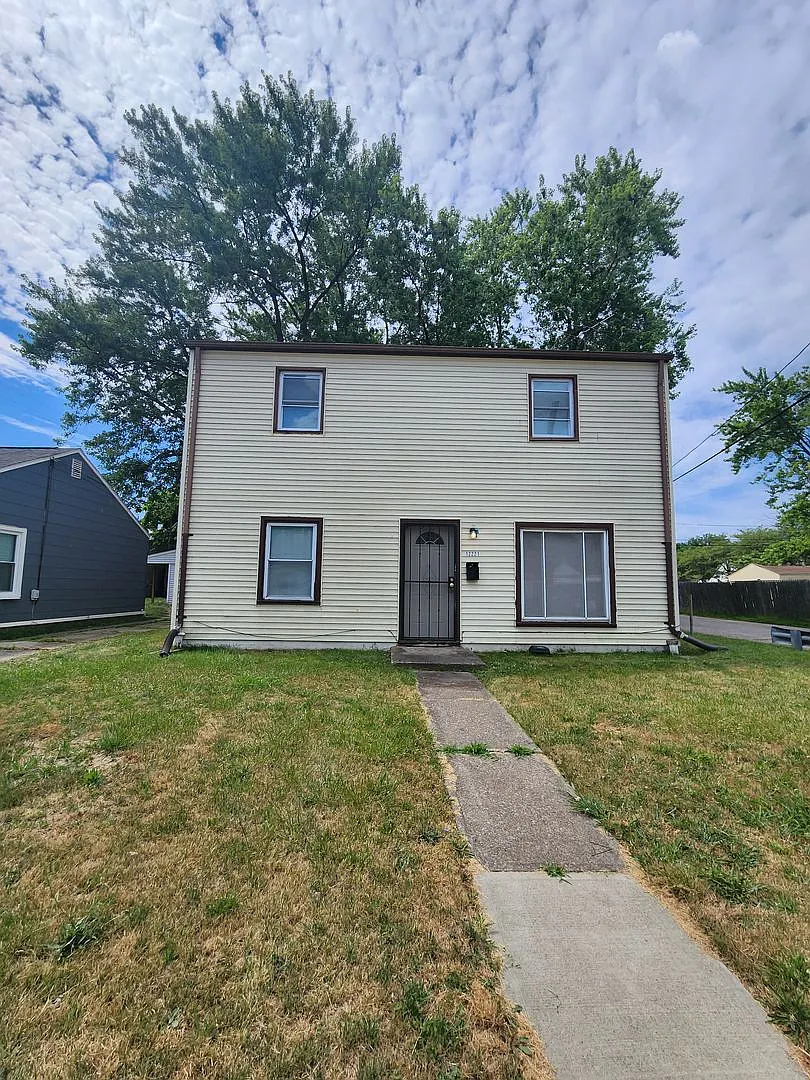4 Bedroom House For Rent - 12221 Sobieski Ave — Photo 2