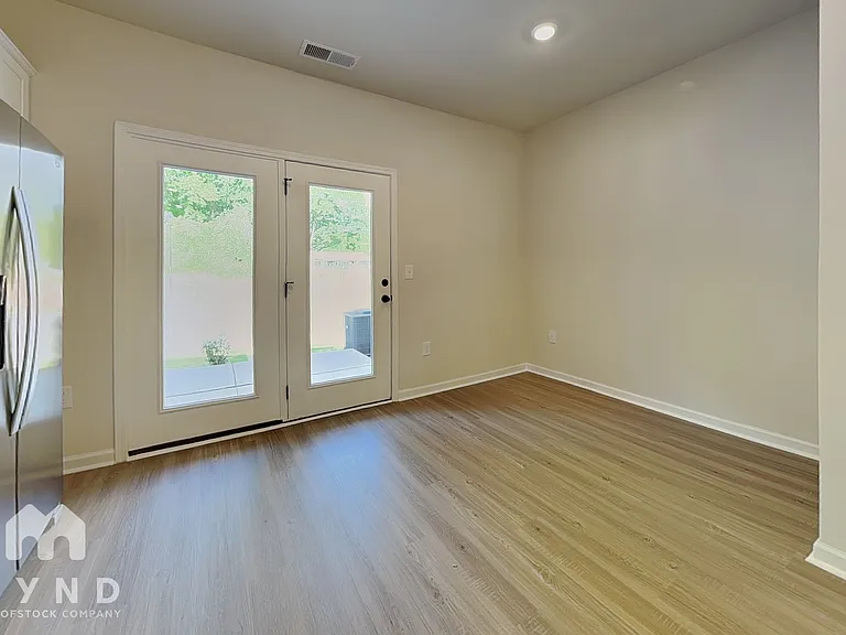 1290 Principal Featherstone Ave — Photo 5
