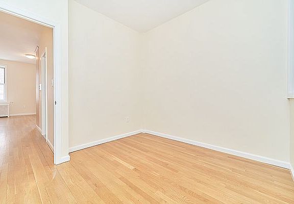 2nd image of 117 E 89th St APT 4b