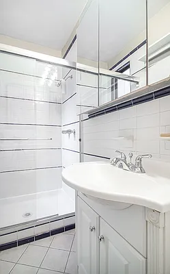 Rented by Compass | media 24