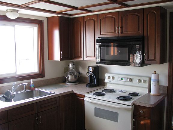 Newly Remodeled Kitchen