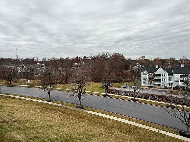 8382 Montgomery Run Rd #J — Photo 19