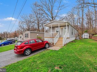 64 Lakeview Dr, Elizabethtown, PA 17022