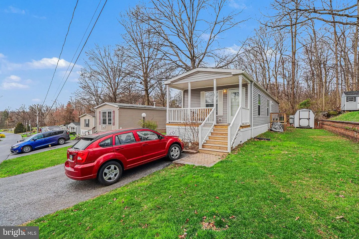 64 Lakeview Dr photo 1