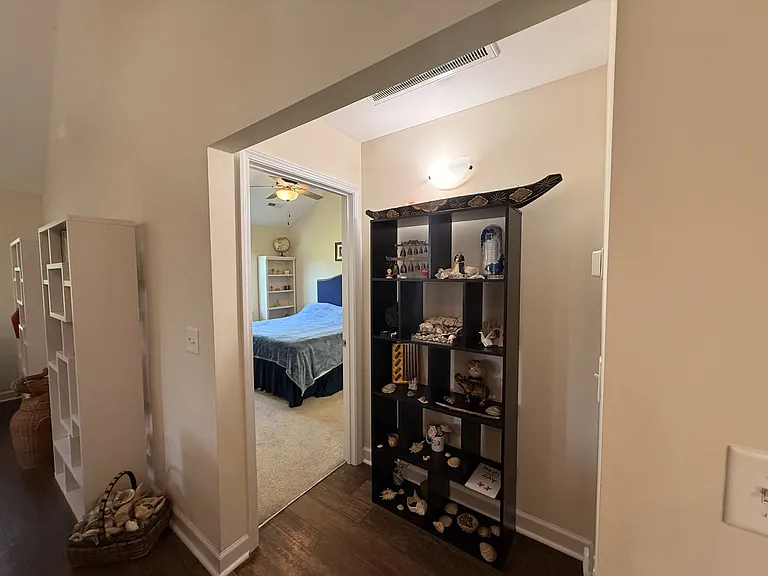 305 Agatha Ct — Photo 7