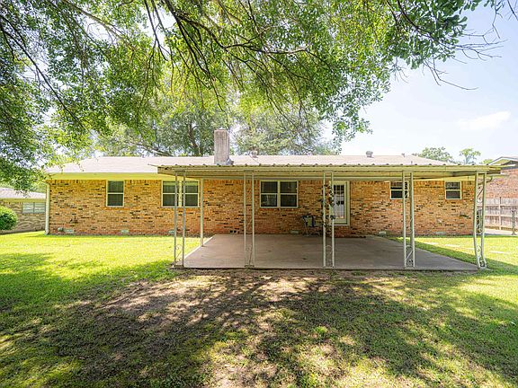 5th image of 807 Circle Dr