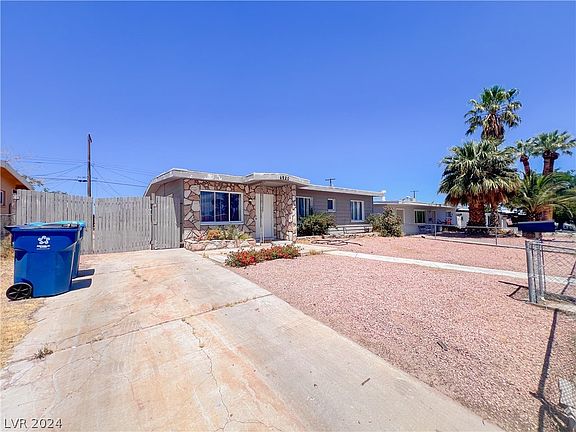 3rd image of 4920 Carmen Blvd