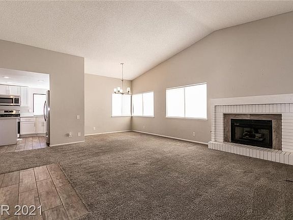 5th image of 2721 Sidonia Ave