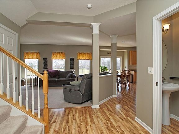 4th image of 38772 Congressional Ln