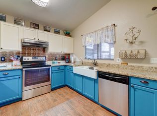 975 E Greenlee Ave, Apache Junction, AZ 85119