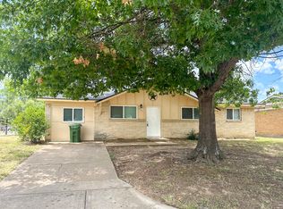 701 Tanglewood Dr, Hurst, TX 76053