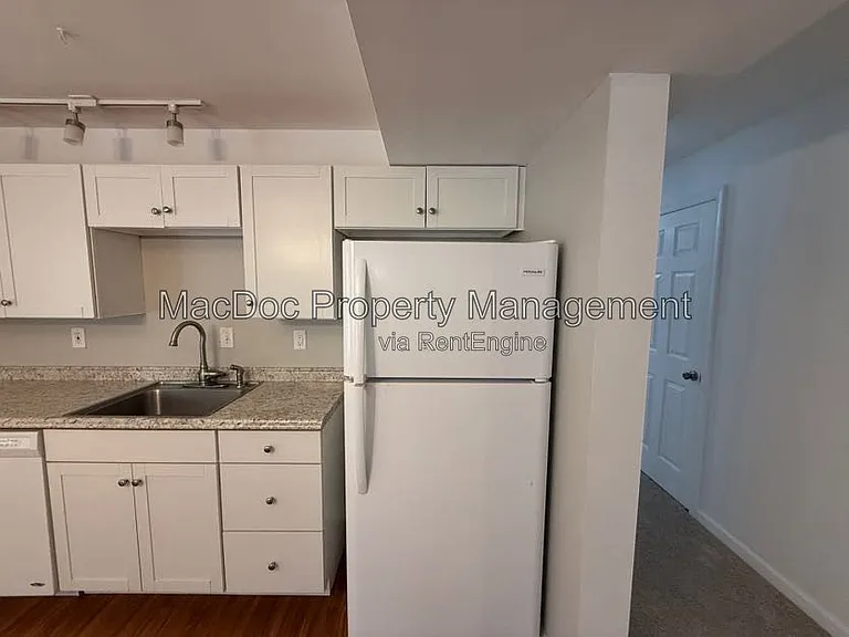 1404 Graham Dr — Photo 85