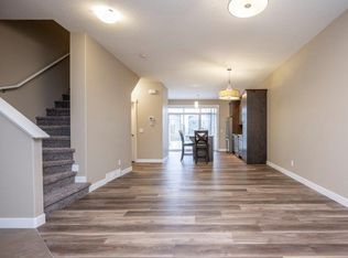 621 S Evanston Mnr NW, Calgary, AB T3P0R9