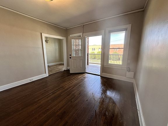 3rd image of 232 W McLelland Ave #6