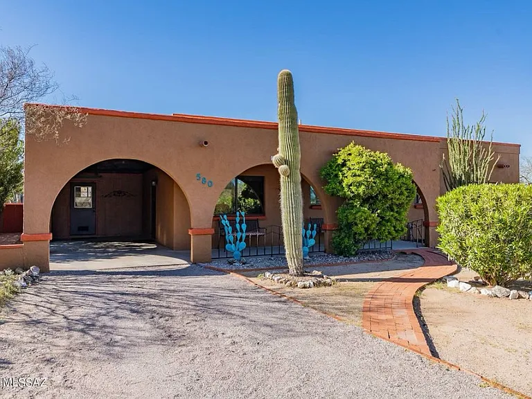 580 S Corpino De Pecho — Photo 1