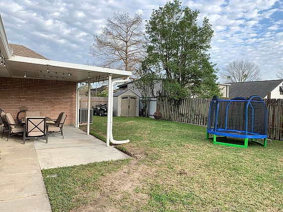 3rd image of 2612 Elm Lawn Dr