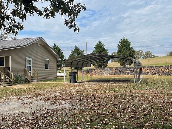 3rd image of 430 County Road 338