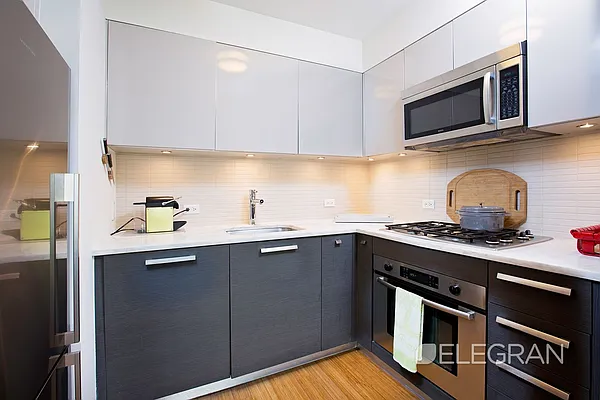 Sold by (Legacy) Elegran | media 7